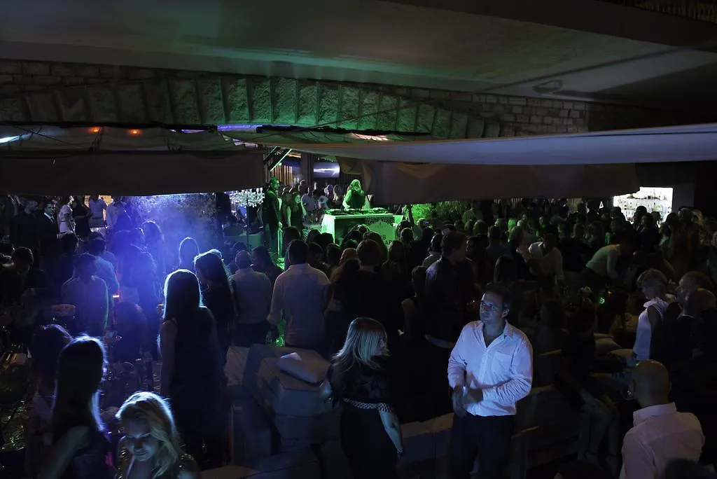 ***  מרינה די פיאטרסנטה Hotel Coluccini איטליה