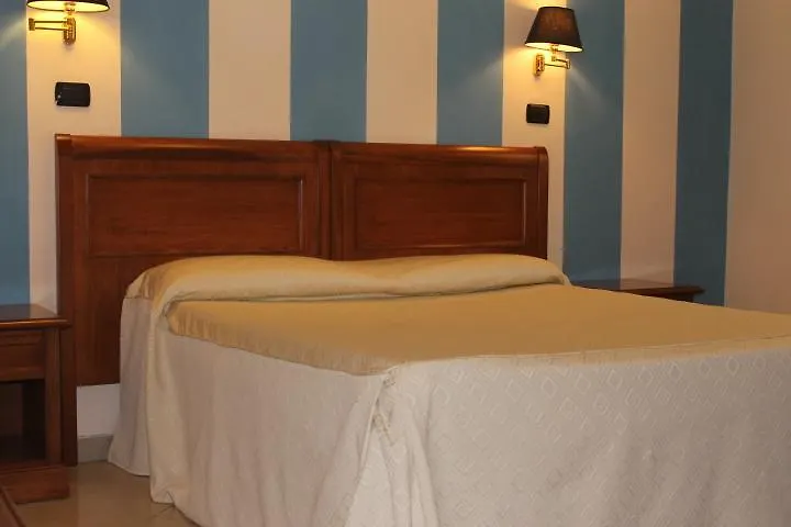 Hotel Coluccini Marina di Pietrasanta 3*,  Italy